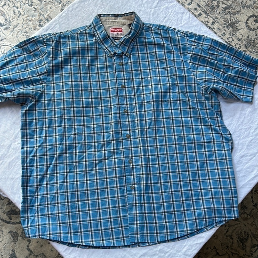 Wrangler Men’s Short Sleeve Plaid Shirt